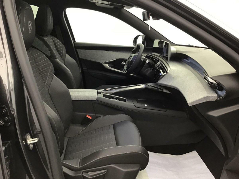 PEUGEOT 5008 GT 1.2 HYBRID 145