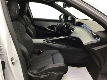 PEUGEOT 5008 GT 1.2 HYBRID 145