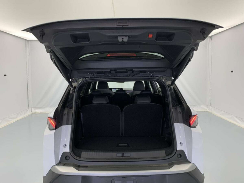 PEUGEOT 5008 HYBRID 145 E-DCS6 GT