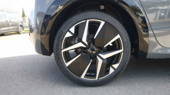 PEUGEOT 208 HYBRID 145 CH E-DCS6 GT