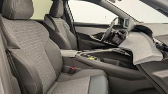 PEUGEOT 3008 HYBRID 145 E-DCS6 ALLURE