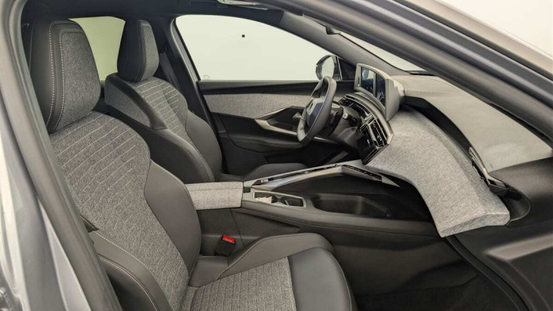 PEUGEOT 3008 HYBRID 145 E-DCS6 ALLURE
