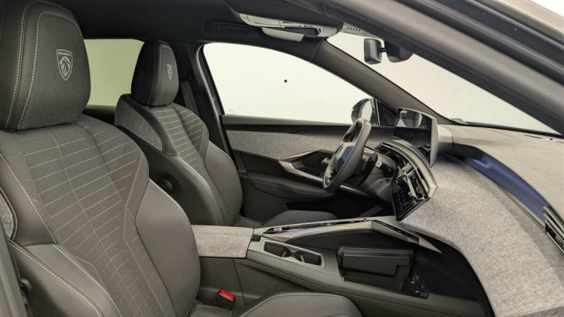 PEUGEOT 3008 HYBRID 145 E-DCS6 GT