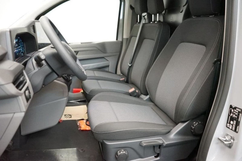 VOLKSWAGEN TRANSPORTER V L1H1 2.0 TDI 150 BUSINESS