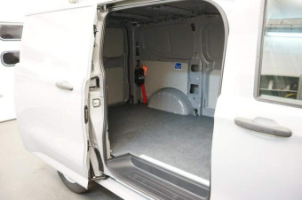 VOLKSWAGEN TRANSPORTER V L1H1 2.0 TDI 150 BVA8 BUSINESS