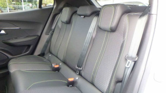 PEUGEOT 2008 HYBRID 145 E-DCS6 GT