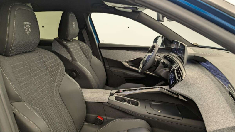 PEUGEOT 3008 HYBRID 145 E-DCS6 GT