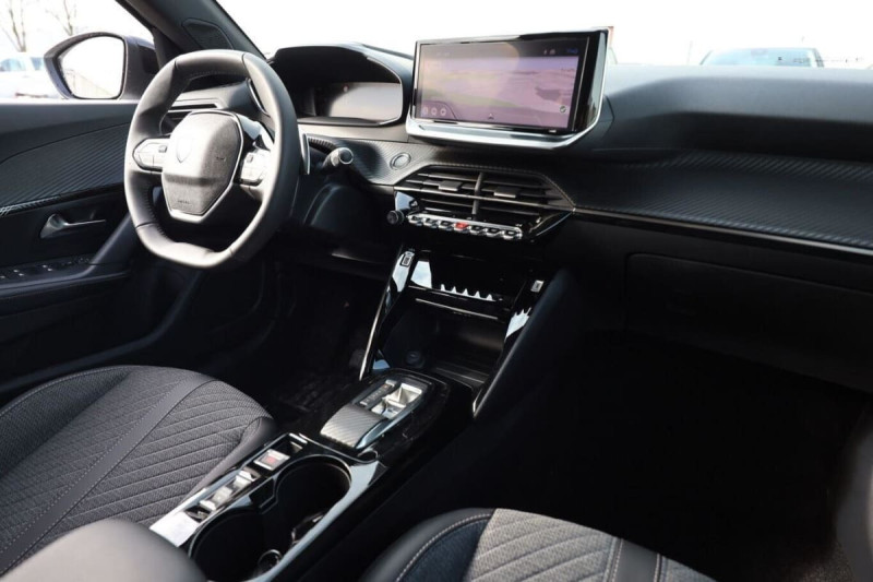 PEUGEOT 2008 HYBRID 145 ALLURE