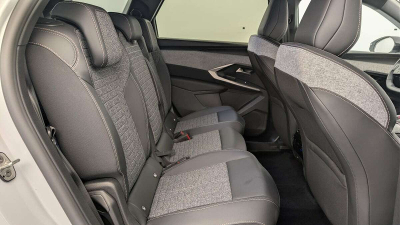 PEUGEOT 5008 HYBRID 145 CH E-DCS6 ALLURE