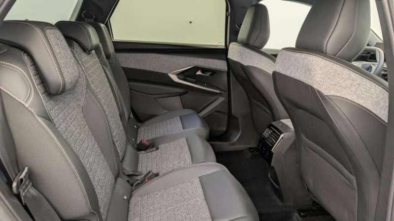 PEUGEOT 5008 HYBRID 145 CH E-DCS6 ALLURE