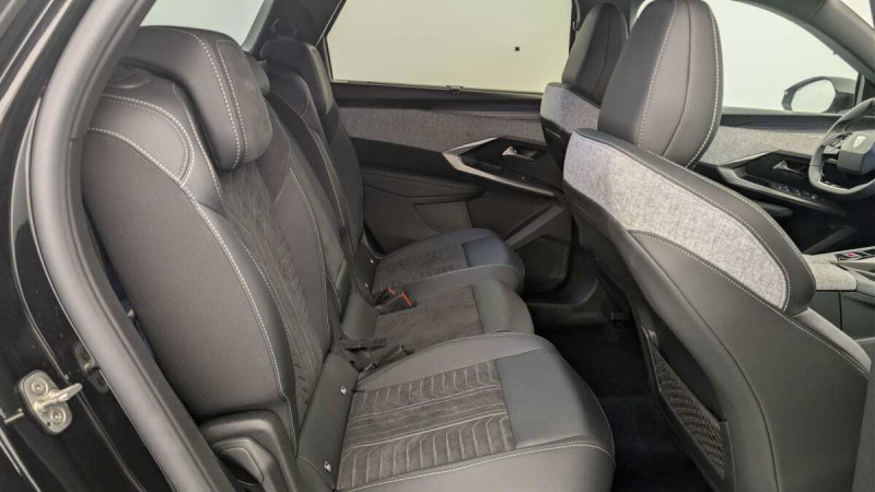 PEUGEOT 5008 HYBRID 145CH E-DCS6 GT