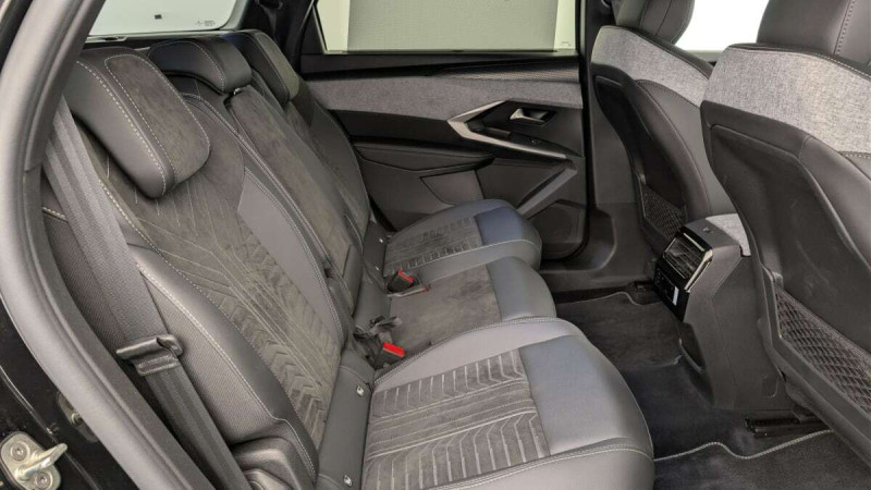 PEUGEOT 5008 HYBRID 145CH E-DCS6 GT
