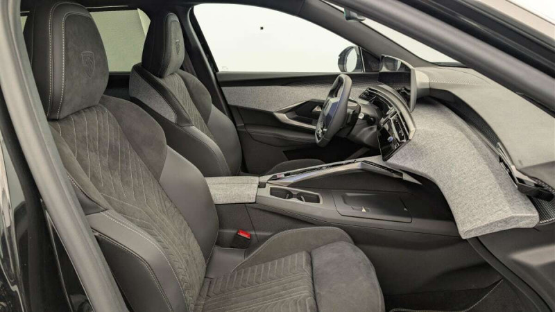 PEUGEOT 5008 HYBRID 145CH E-DCS6 GT