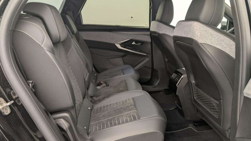 PEUGEOT 5008 HYBRID 145CH E-DCS6 GT
