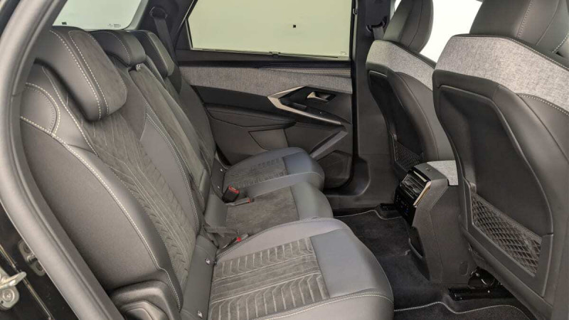 PEUGEOT 5008 HYBRID 145CH E-DCS6 GT