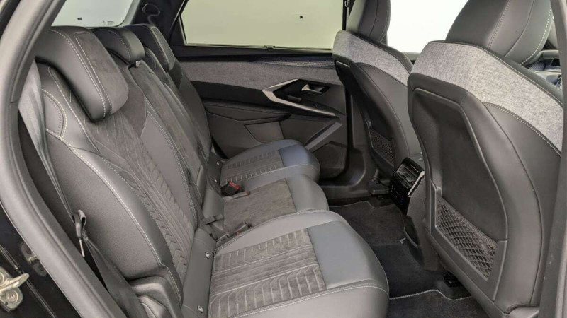 PEUGEOT 5008 HYBRID 145CH E-DCS6 GT