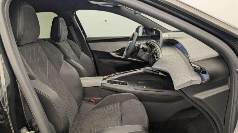 PEUGEOT 5008 HYBRID 145CH E-DCS6 GT