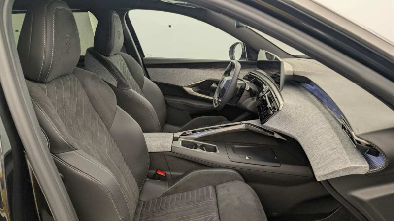 PEUGEOT 5008 HYBRID 145CH E-DCS6 GT