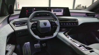 PEUGEOT 5008 HYBRID 145CH E-DCS6 GT