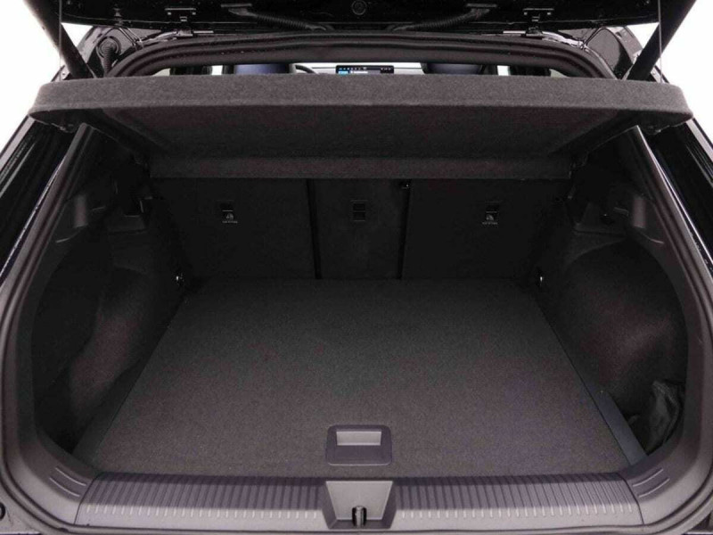VOLKSWAGEN T-ROC 1.5 ETSI 150 DSG R-LINE