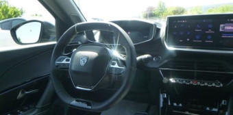 PEUGEOT 2008 HYBRID 145 E-DCS6 GT