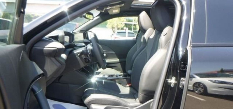 PEUGEOT 2008 HYBRID 145 E-DCS6 GT