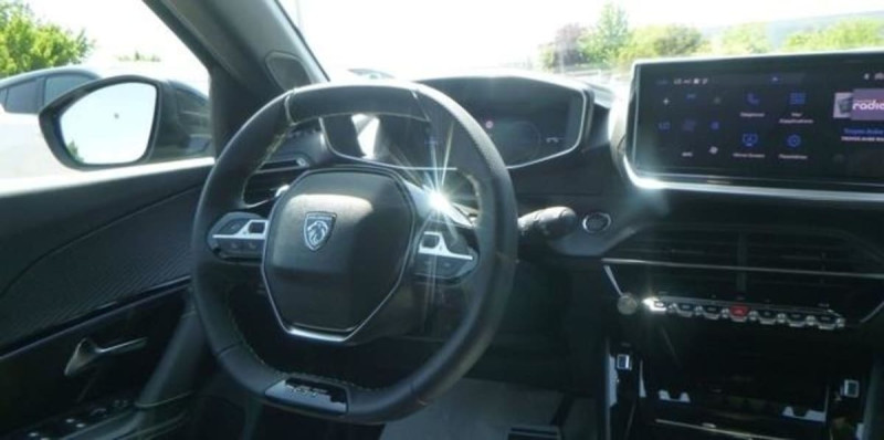 PEUGEOT 2008 HYBRID 145 E-DCS6 GT