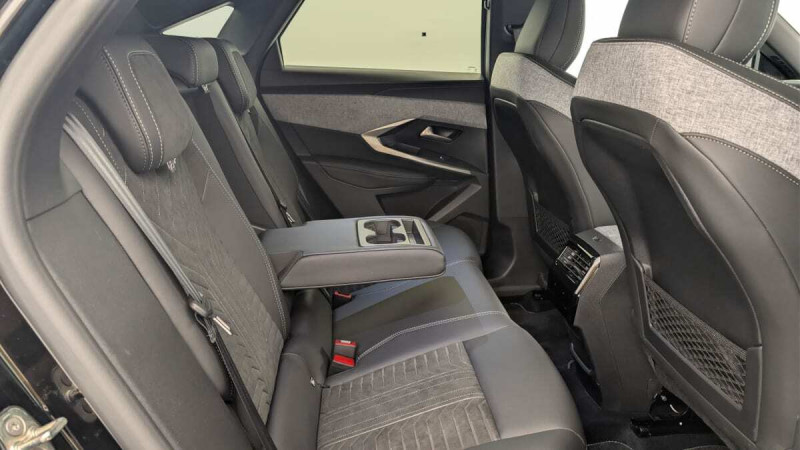 PEUGEOT 3008 HYBRID 145 E-DCS6 GT