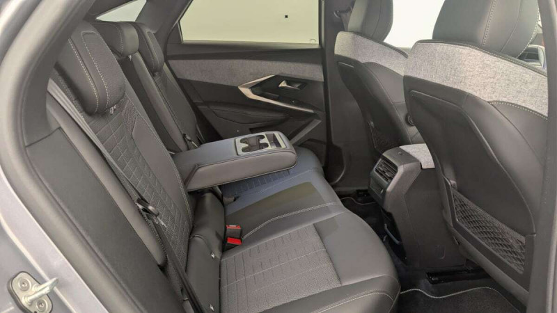 PEUGEOT 3008 HYBRID 145 E-DCS6 GT