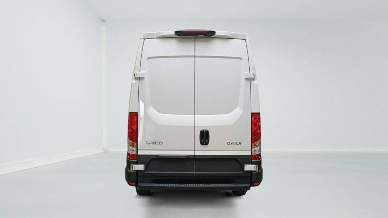 IVECO DAILY 35S16 2.3 V12 HI-MATIC 156CV