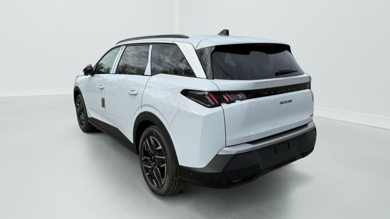 PEUGEOT 5008 HYBRID 145 E-DCS6 ALLURE