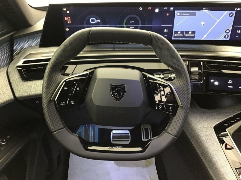 PEUGEOT 5008 GT 1.2 HYBRID 145