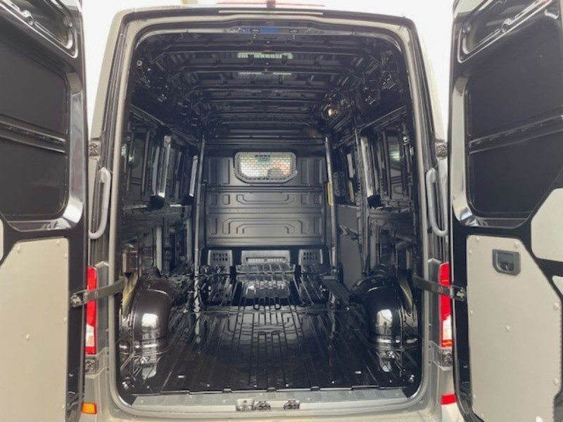 VOLKSWAGEN CRAFTER V 35 L3H3 2.0 TDI 177 CH BVA8 BUSINESS