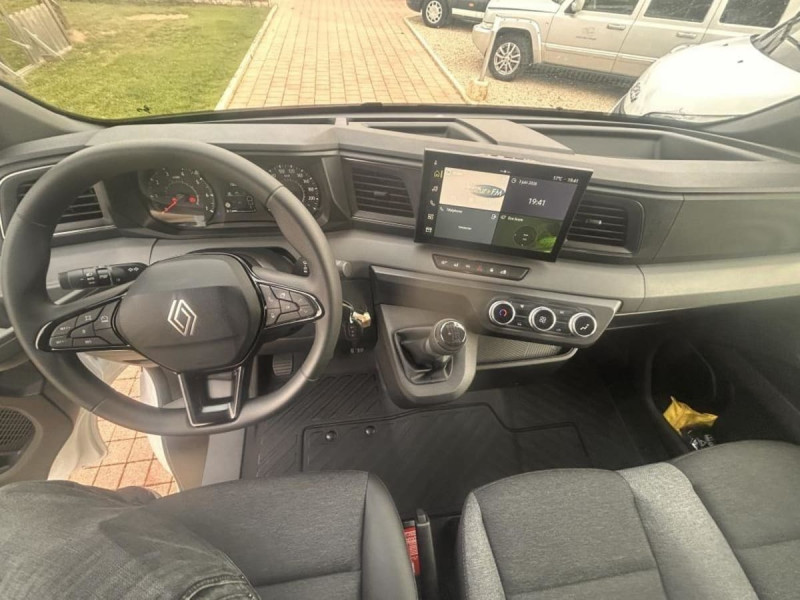 RENAULT MASTER FOURGON MASTER FG BLUE DCI 150 L3H2 3T5 TR EXTRA