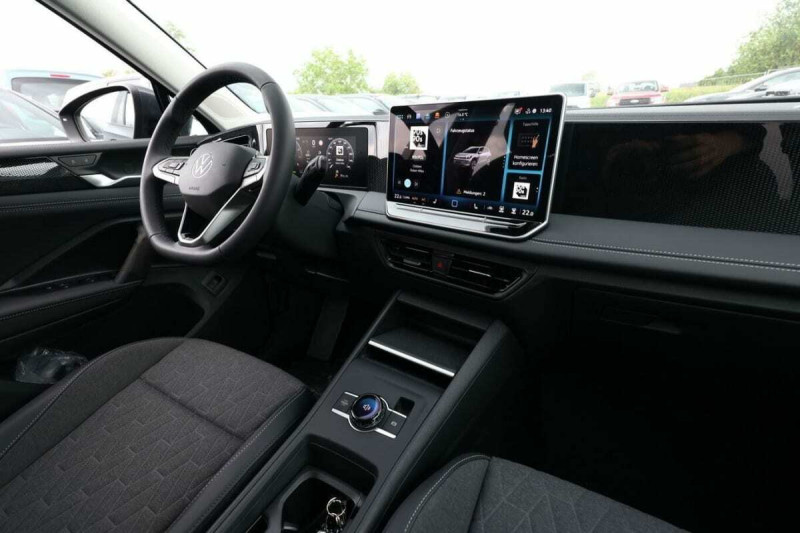 VOLKSWAGEN TIGUAN 150 DSG