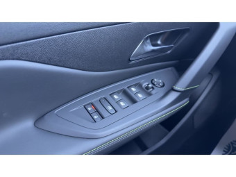 PEUGEOT 308 PHASE 2 HYBRID 145 DCS6 GT
