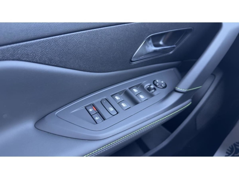 PEUGEOT 308 PHASE 2 HYBRID 145 DCS6 GT