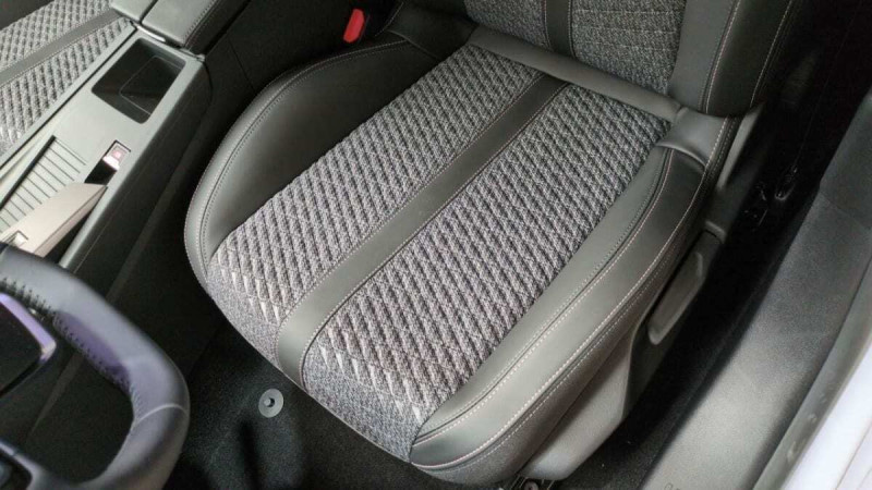 PEUGEOT 308 308 HDI 130CH EAT8 ALLURE