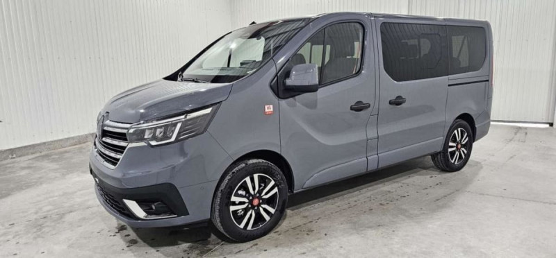 RENAULT TRAFIC TRAFIC BLUE DCI 170 AUTO TECHNO