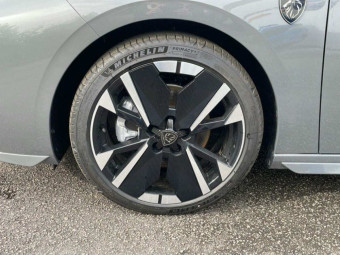 PEUGEOT 308 308 1.2 HYBRID 145CH E-DCS6 GT