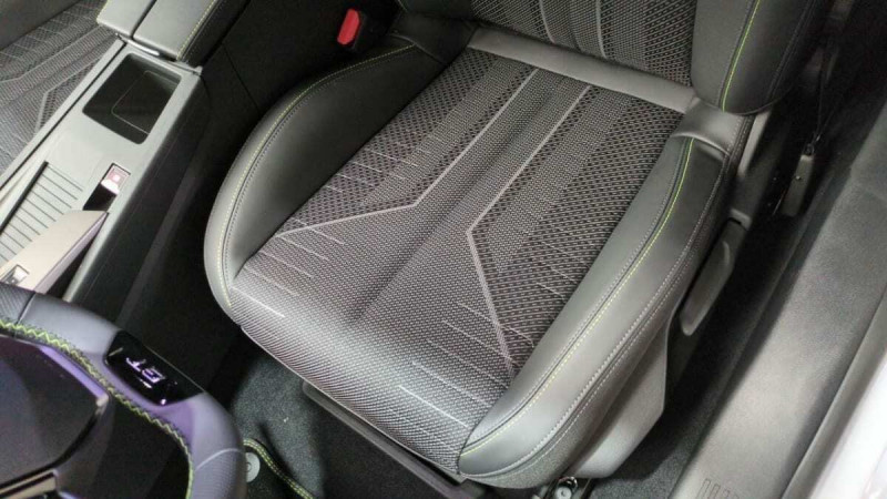 PEUGEOT 308 308 HYBRID 145 E-DCS6 GT