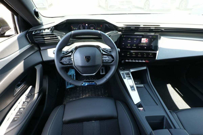 PEUGEOT 308 GT EXCLUSIVE 130 EAT8
