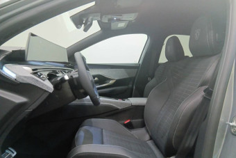 PEUGEOT 3008 HYBRID 136 E-DCS6 GT