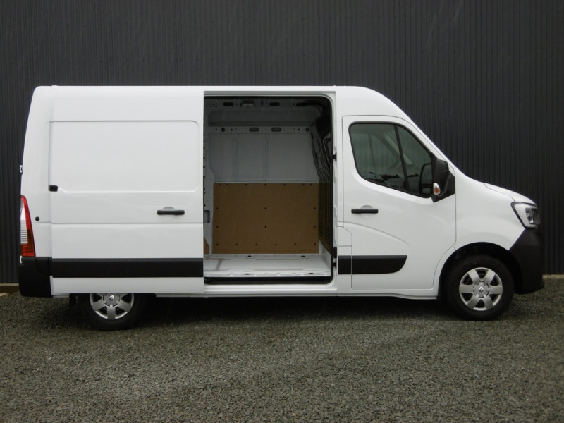 RENAULT MASTER L2H2 GRAND CONFORT 135 BLUE DCI