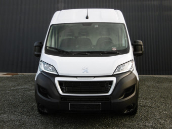 PEUGEOT BOXER FOURGON BASE 140 HDI