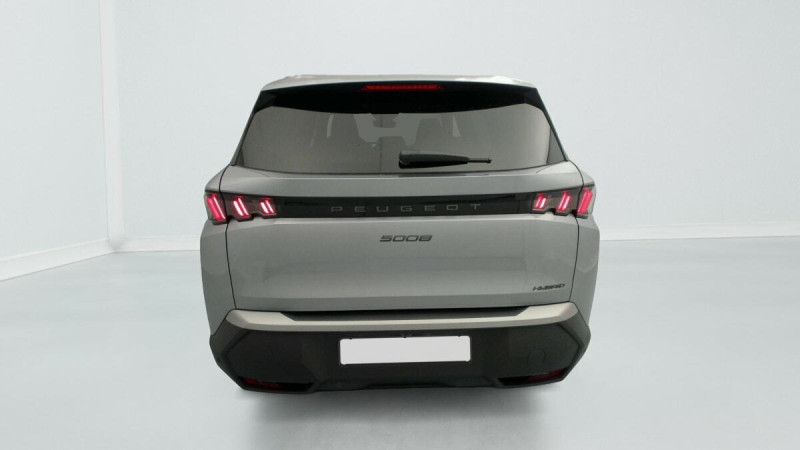 PEUGEOT 5008 HYBRID 145 E-DCS6 ALLURE