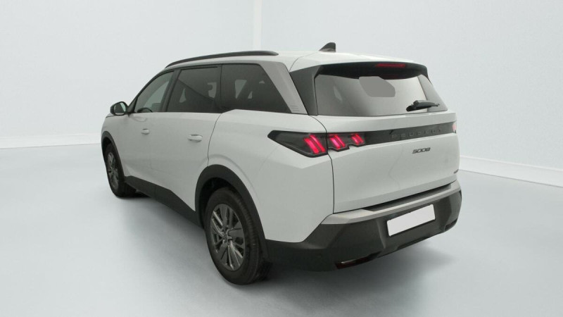 PEUGEOT 5008 HYBRID 145 E-DCS6 ALLURE
