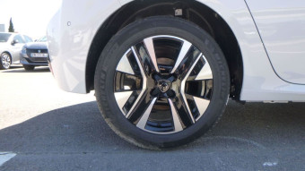 PEUGEOT 208 100 ALLURE
