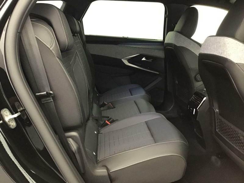 PEUGEOT 5008 GT 1.2 HYBRID 145