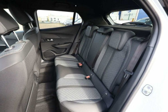 PEUGEOT 2008 HYBRID 145 ALLURE